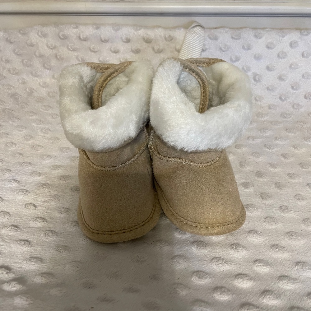 Lot of shoes. Range of different sizes. Some new and never worn.